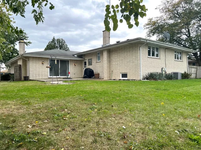 $415,000 | 6220 West 129th Place, Palos Heights, IL 60463