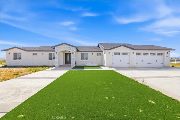 $799,999 | 7636 West W Avenue, Lancaster, CA 93536