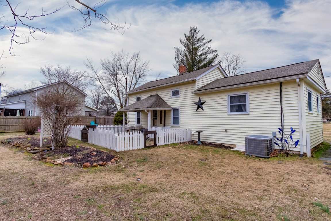 1794 Mt Torrey Road Lyndhurst, VA 22952 - Photo 2 of 44 a view of a house with a yard
