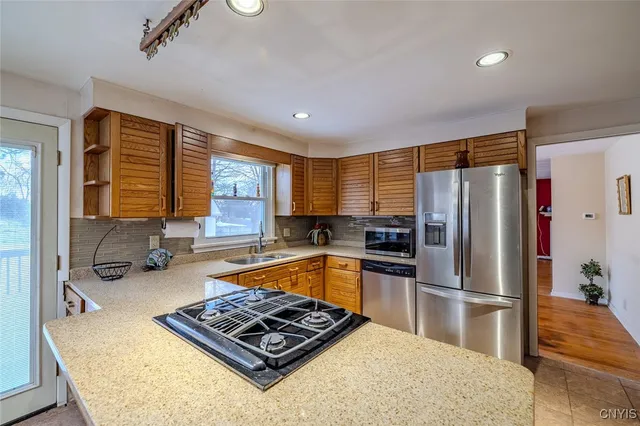 $375,000 | 306 Wedgewood Terrace, DeWitt, NY 13214