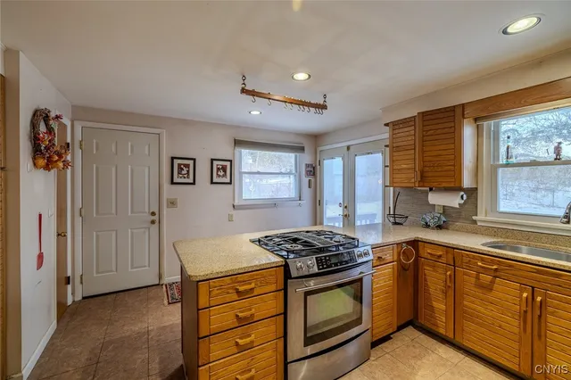 $375,000 | 306 Wedgewood Terrace, DeWitt, NY 13214