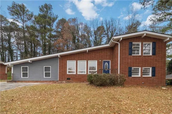 $2,400 | 3035 McLendon Circle Northwest, Atlanta, GA 30318