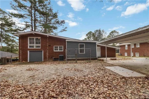 $2,400 | 3035 McLendon Circle Northwest, Atlanta, GA 30318