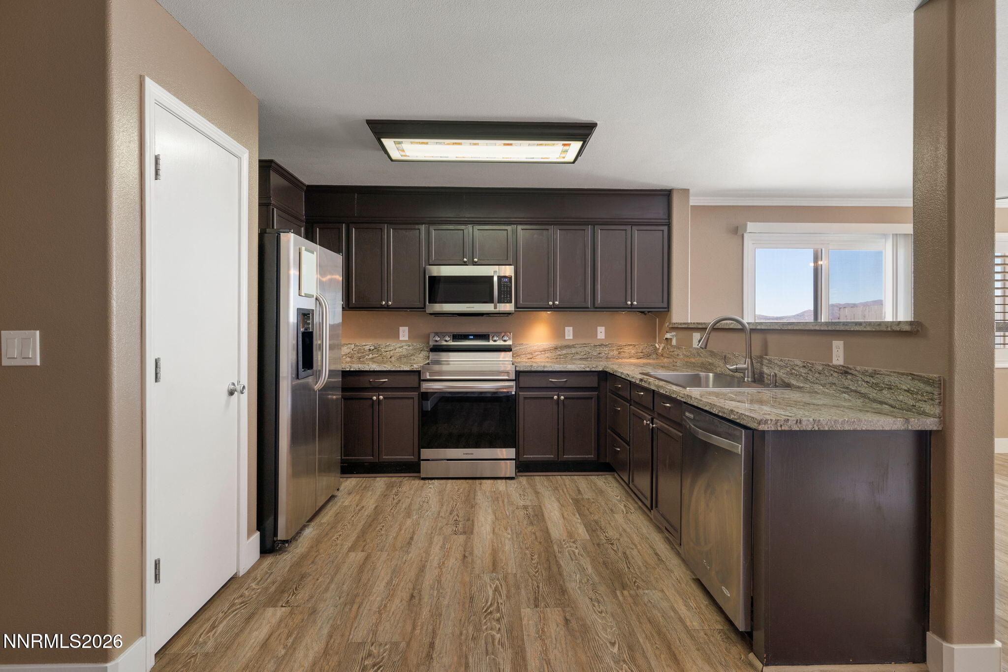 8827 Red Baron Boulevard Reno, NV 89506 - Photo 7 of 19 14-web-or-mls-8827 Red Baron-15