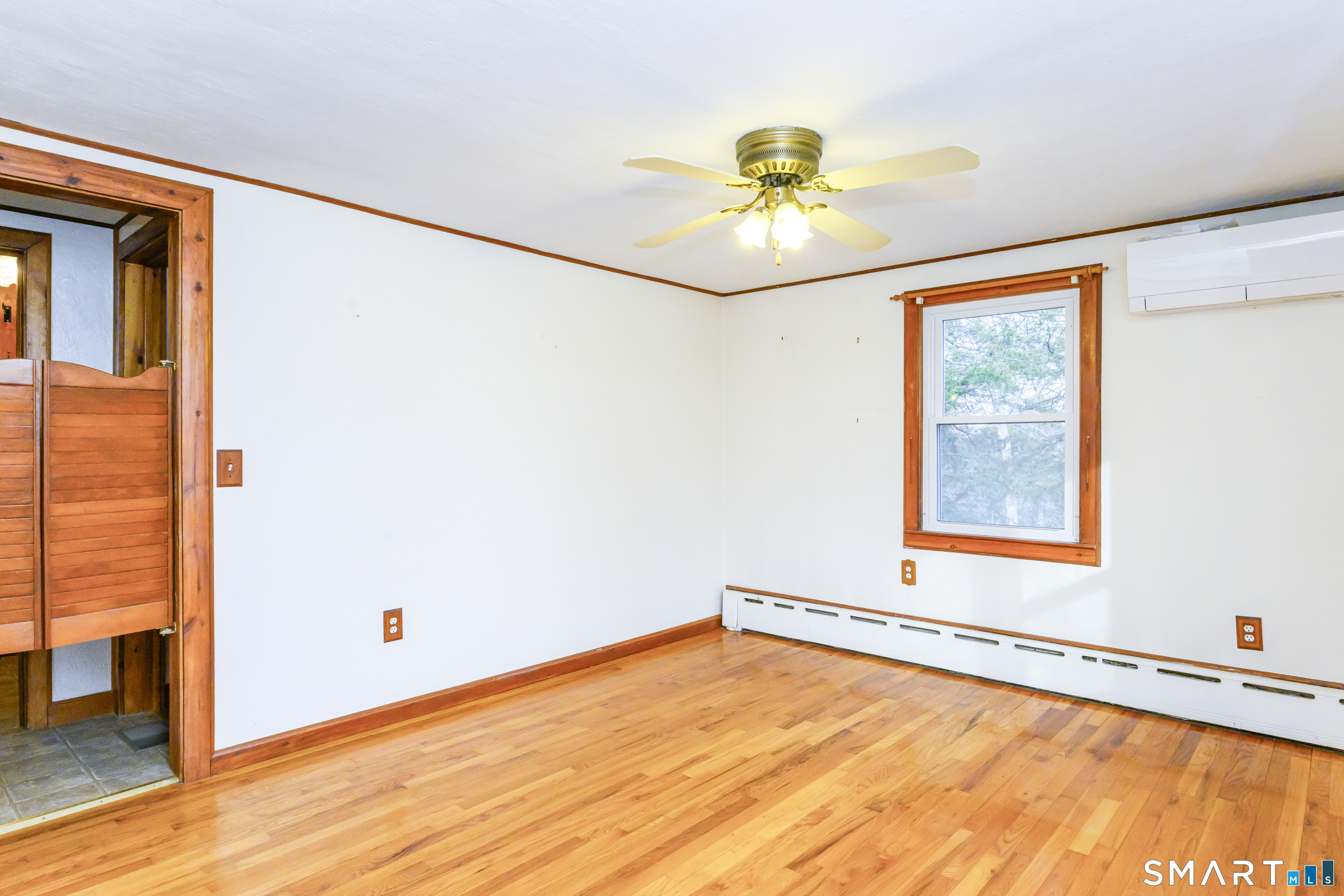 39 Rocky Ledge Drive Clinton, CT 06413 - Photo 14 of 40 This room opens to hall leading to full bath and small den.