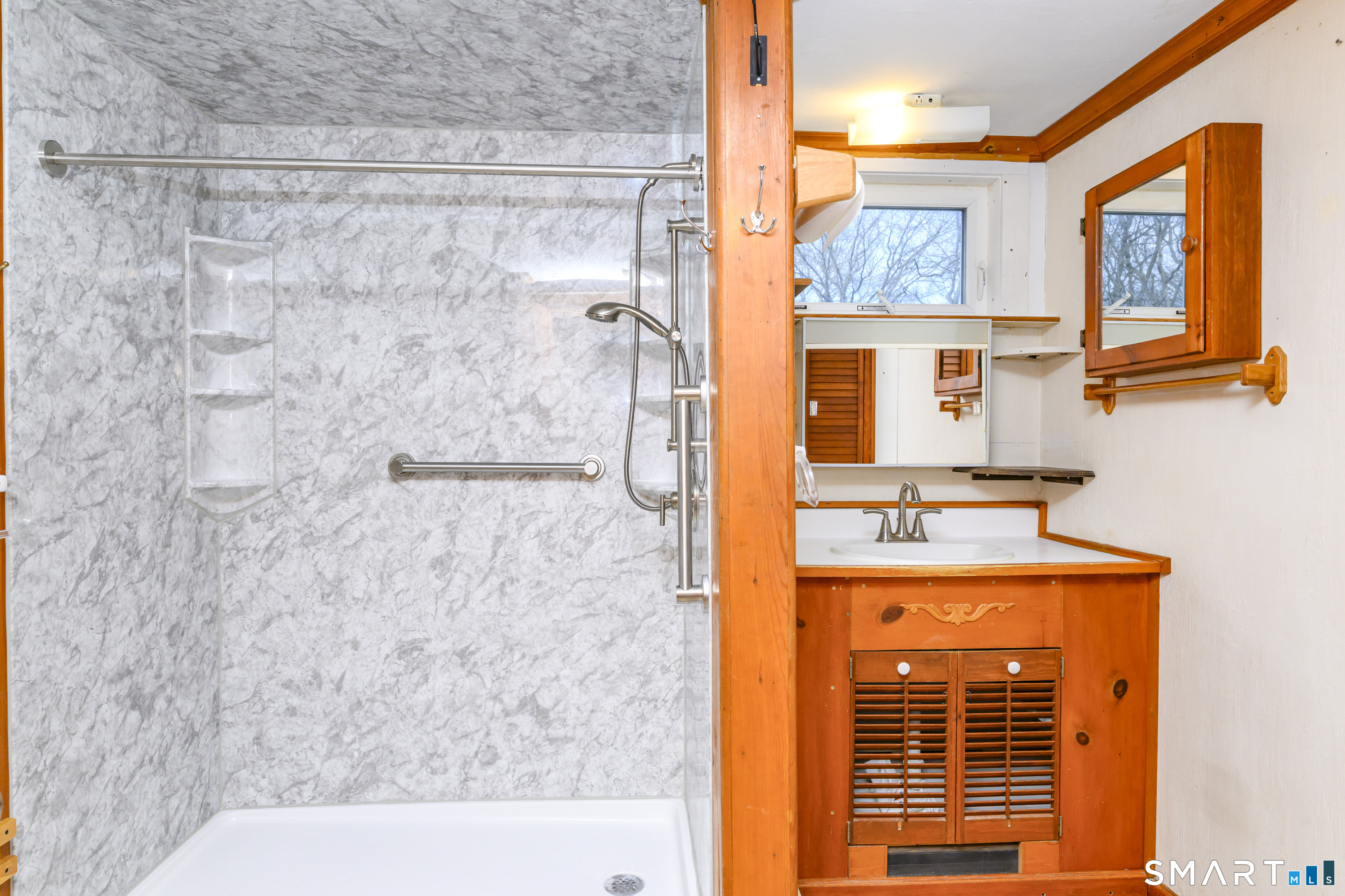39 Rocky Ledge Drive Clinton, CT 06413 - Photo 16 of 40 Full bath with beautiful walk-in shower.
