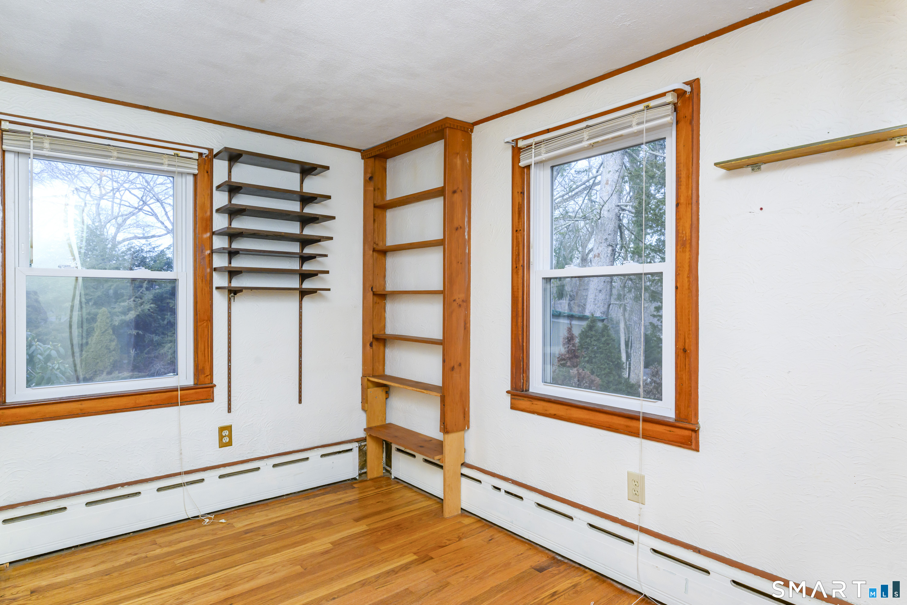 39 Rocky Ledge Drive Clinton, CT 06413 - Photo 17 of 40 Den/Office/Small Bedroom on first floor.