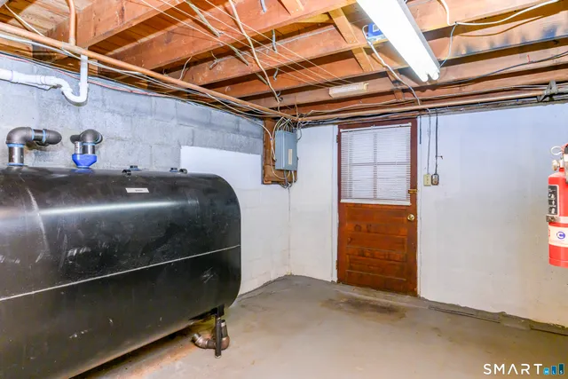 $310,000 | 39 Rocky Ledge Drive, Clinton, CT 06413