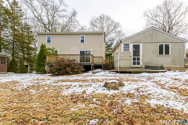 $310,000 | 39 Rocky Ledge Drive, Clinton, CT 06413