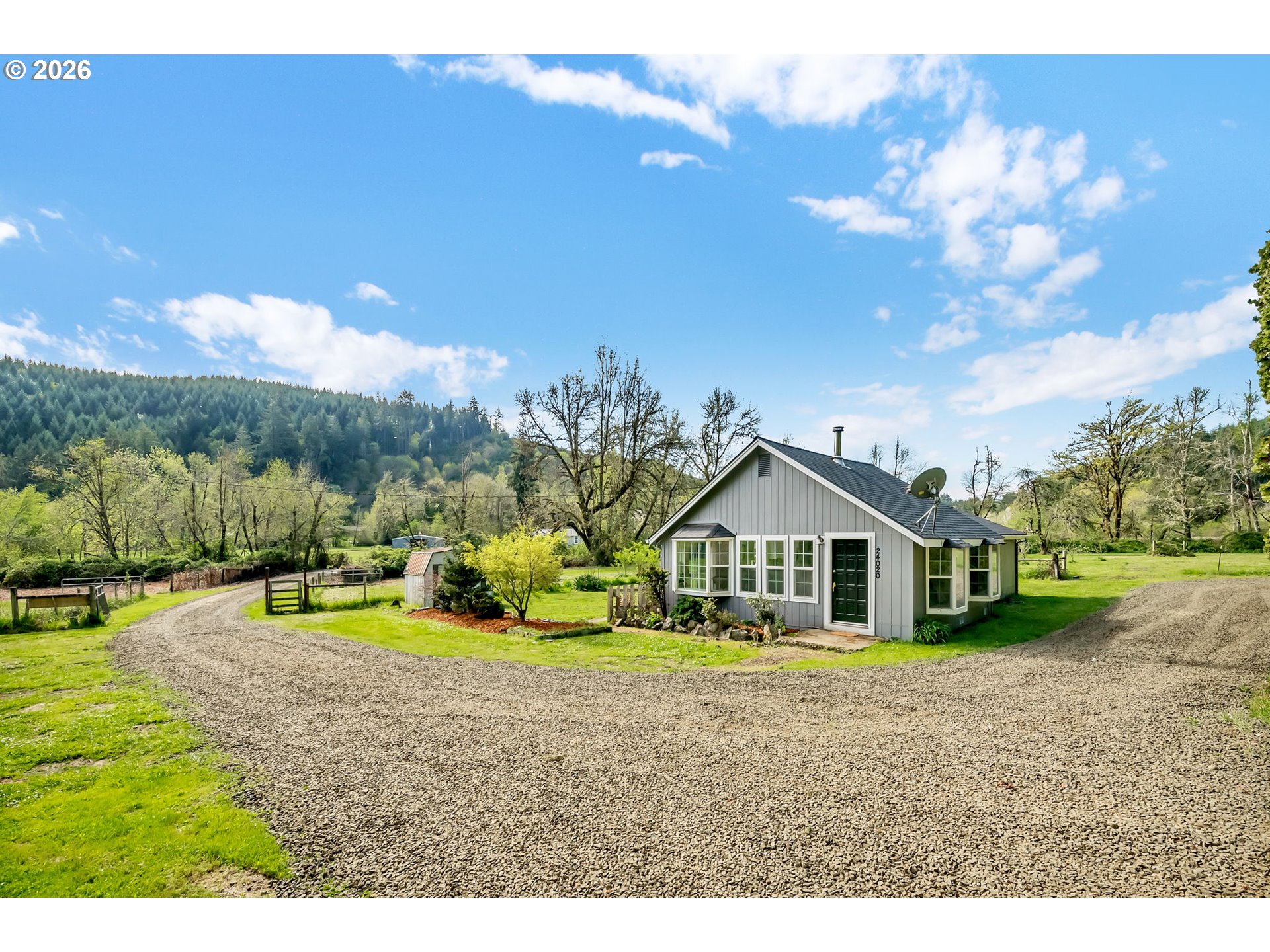 24022 Alpine Road Monroe, OR 97456 - Photo 2 of 48