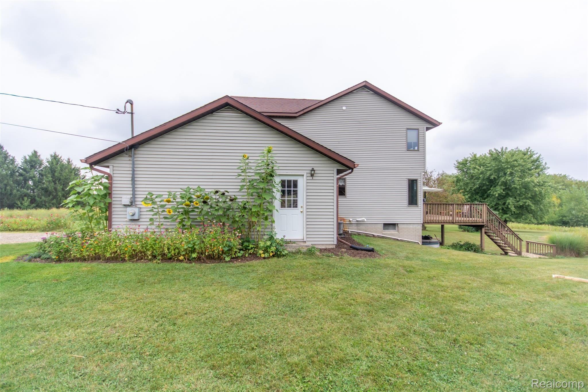 6470 Hartland Road Fenton, MI 48430 - Photo 39 of 39 DSC_7873.jpg