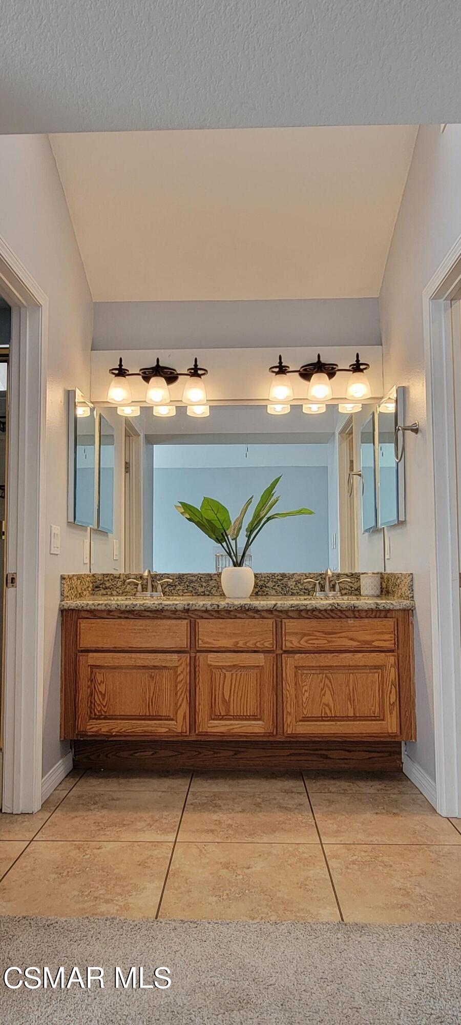 2708 Angel Circle Simi Valley, CA 93063 - Photo 15 of 26 20240723_172050