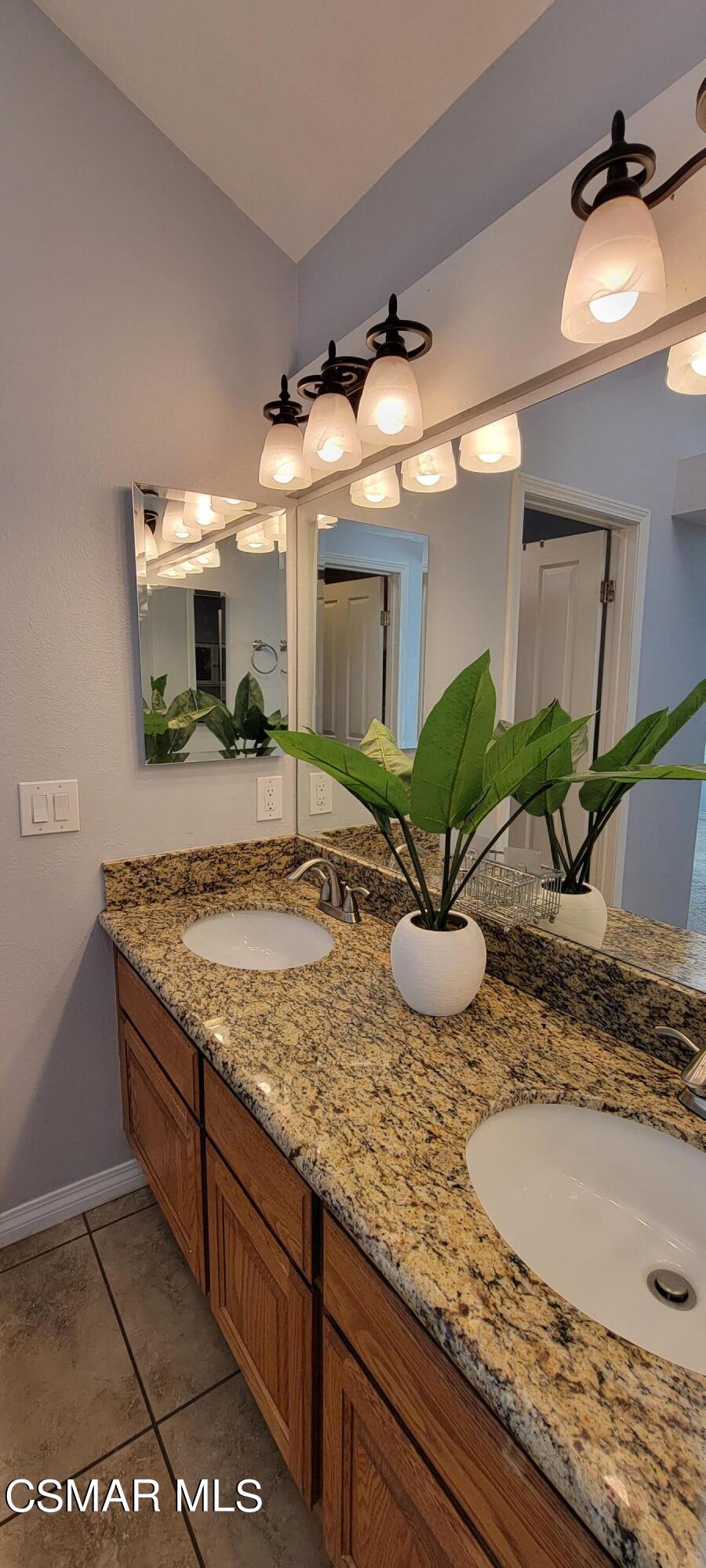 2708 Angel Circle Simi Valley, CA 93063 - Photo 16 of 26 20240723_172133