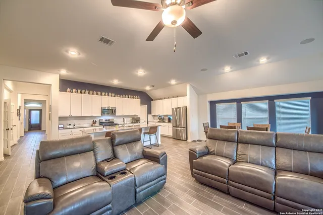 $419,990 | 6037 Cerulean Lane, Bulverde, TX 78163