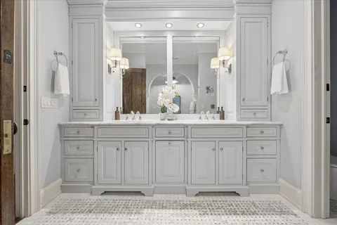 $2,495,000 | 2148 West Giddings Street, Chicago, IL 60625