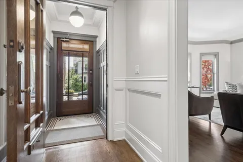 $2,495,000 | 2148 West Giddings Street, Chicago, IL 60625