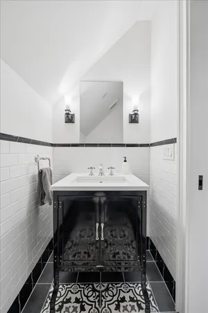 $2,495,000 | 2148 West Giddings Street, Chicago, IL 60625