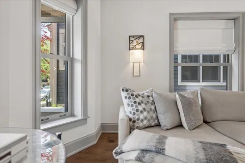 $2,495,000 | 2148 West Giddings Street, Chicago, IL 60625