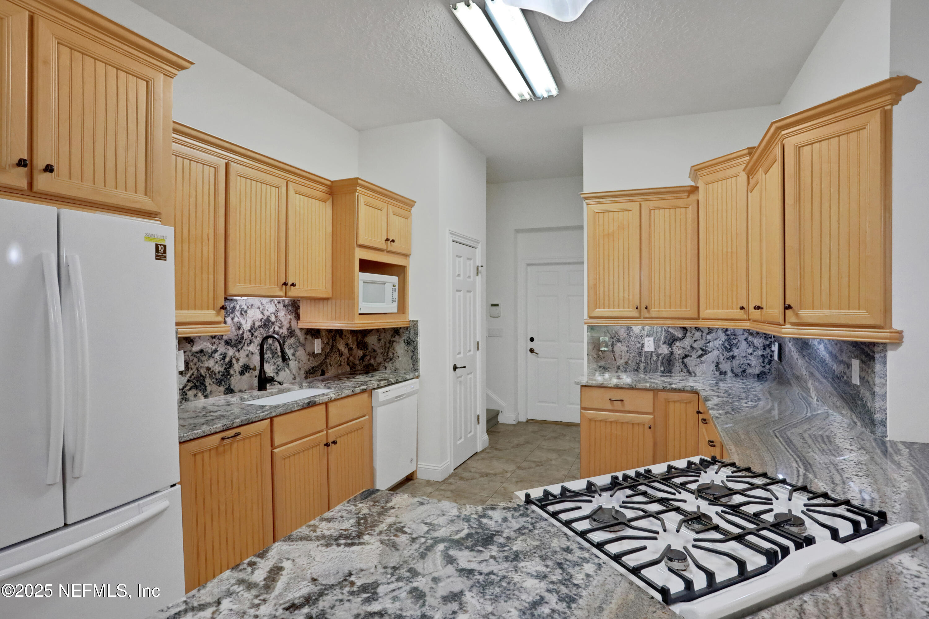 11062 Blazing Ridge Court Jacksonville, FL 32219 - Photo 12 of 55 7O0A9948