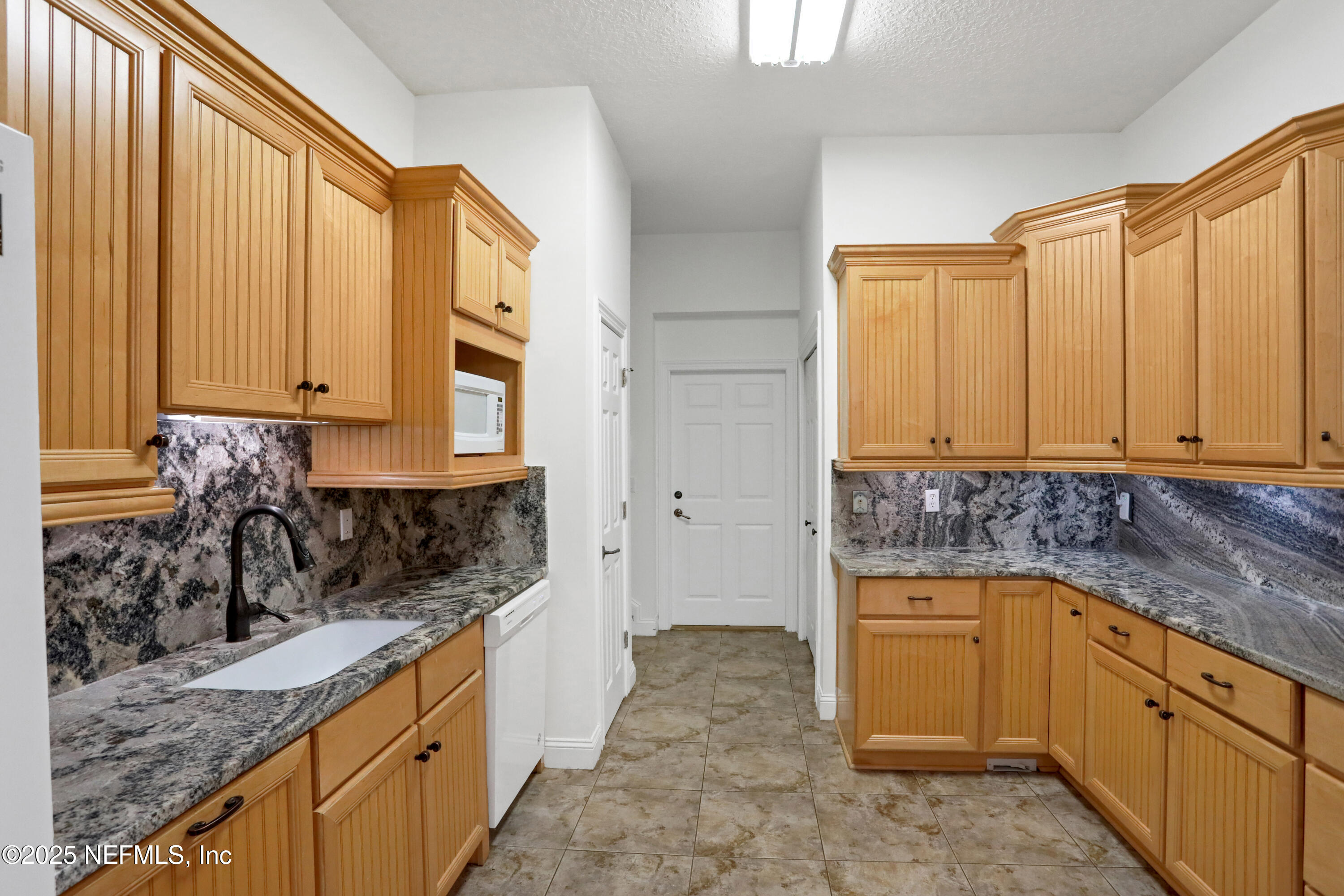 11062 Blazing Ridge Court Jacksonville, FL 32219 - Photo 13 of 55 7O0A9952