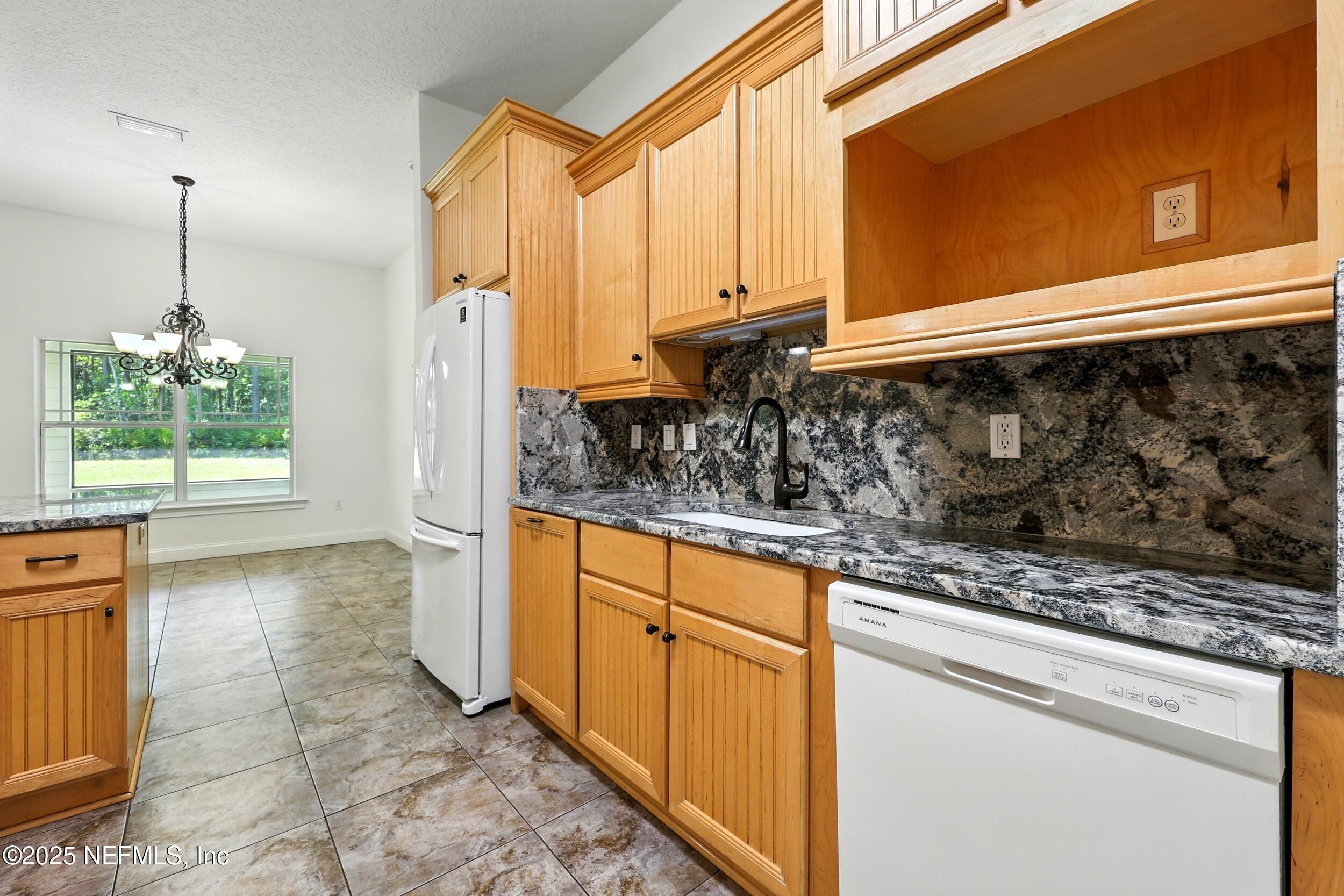 11062 Blazing Ridge Court Jacksonville, FL 32219 - Photo 15 of 55 Kitchen