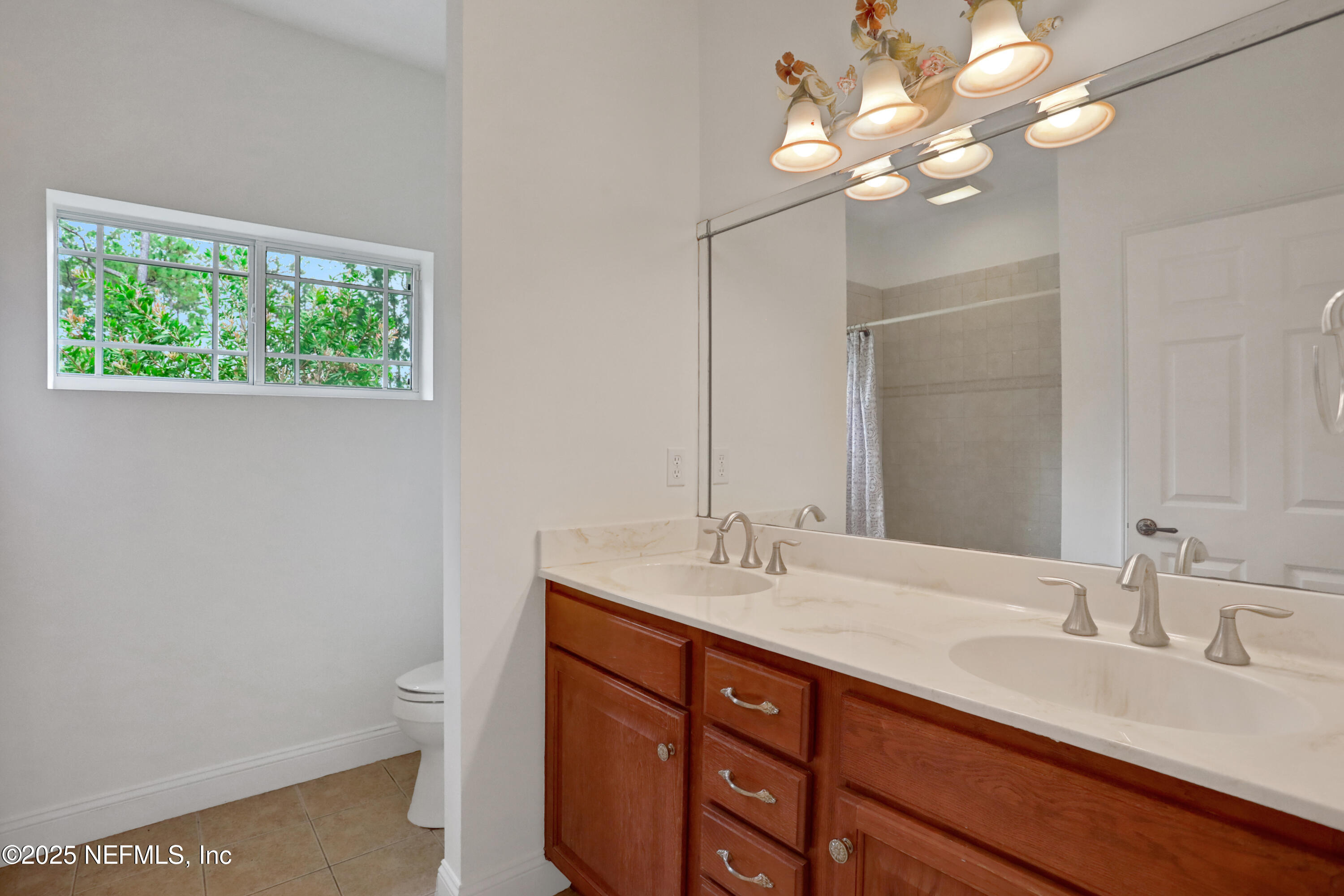 11062 Blazing Ridge Court Jacksonville, FL 32219 - Photo 35 of 55 Guest Bath
