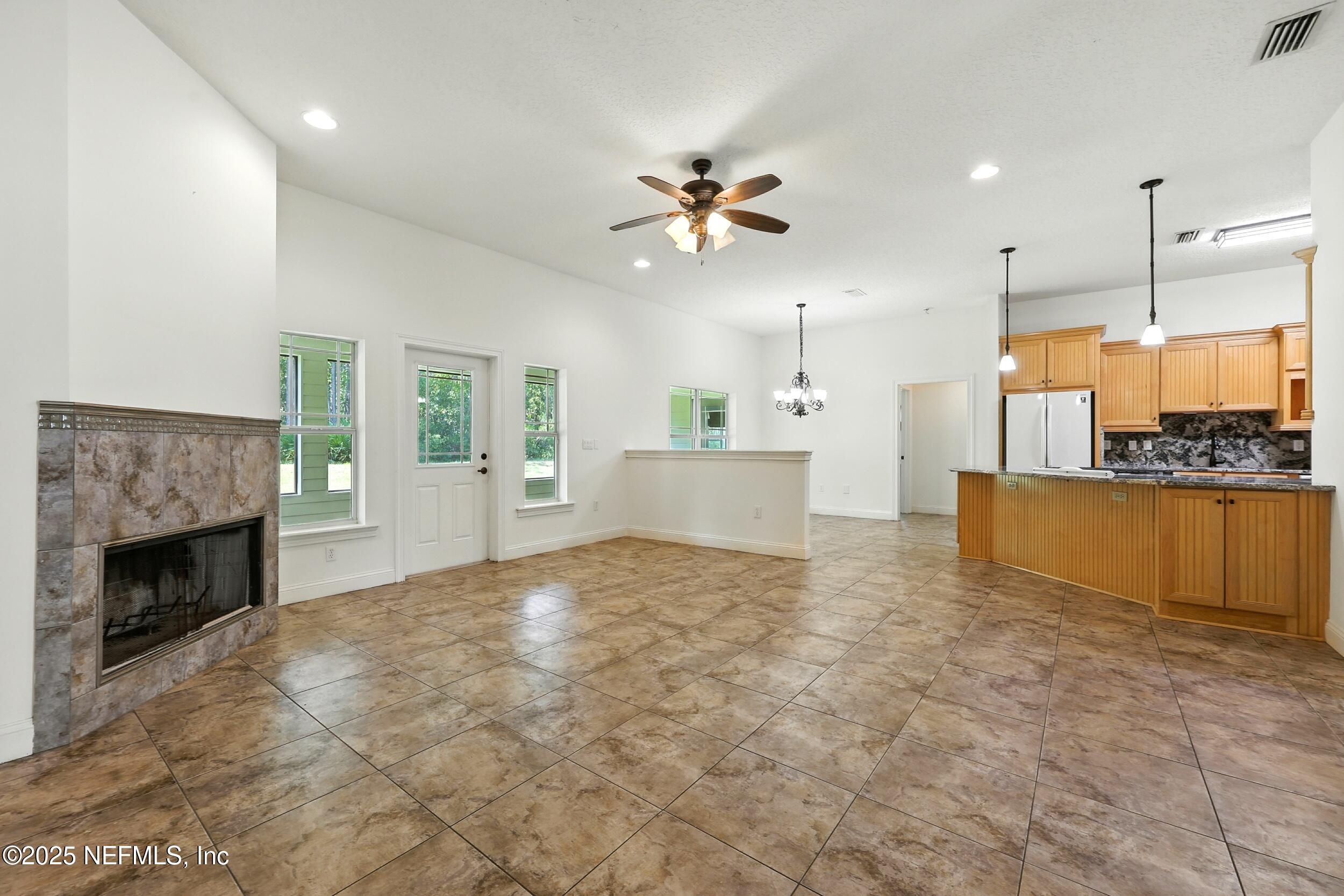 11062 Blazing Ridge Court Jacksonville, FL 32219 - Photo 6 of 55 Living Room