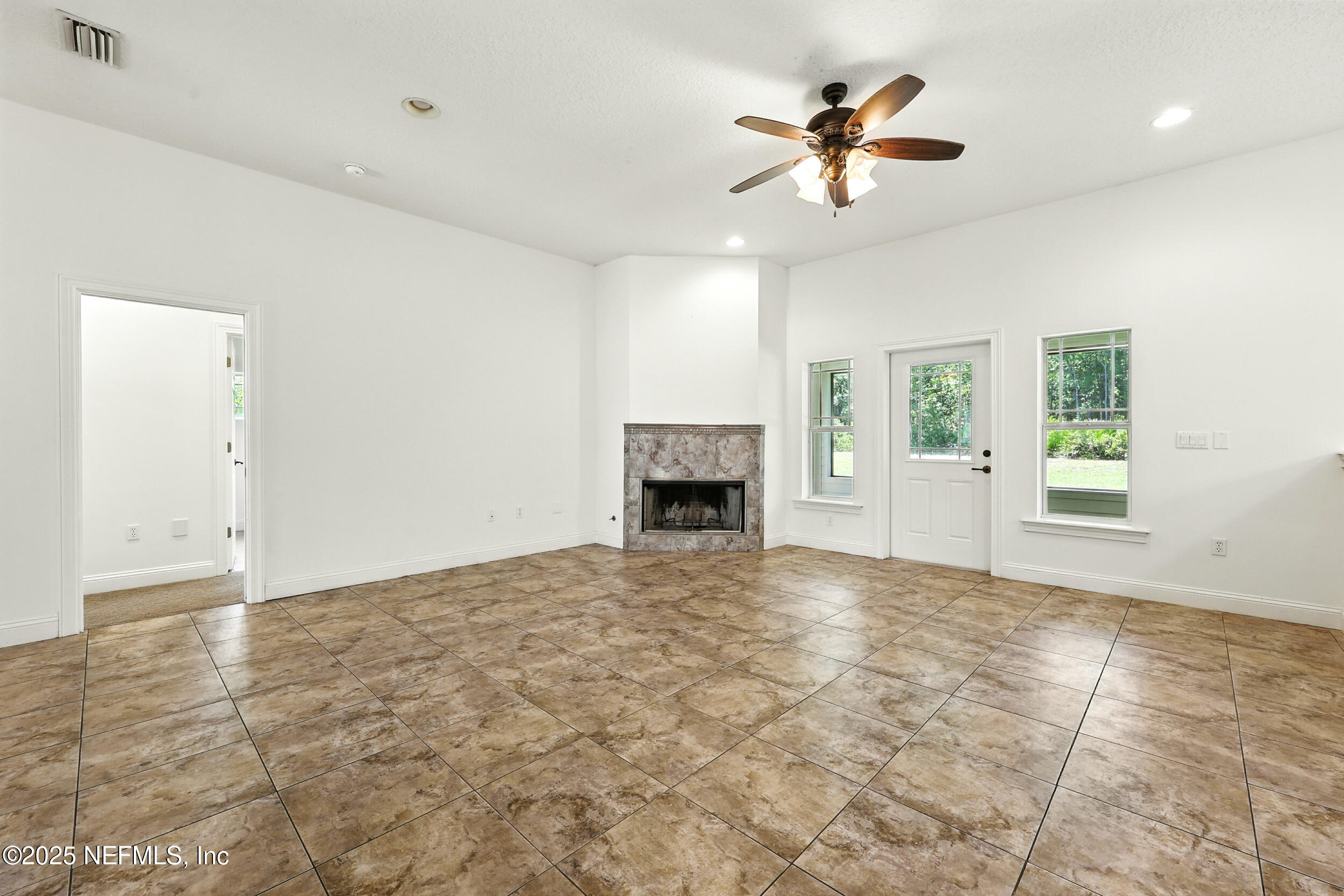 11062 Blazing Ridge Court Jacksonville, FL 32219 - Photo 9 of 55 Living Room