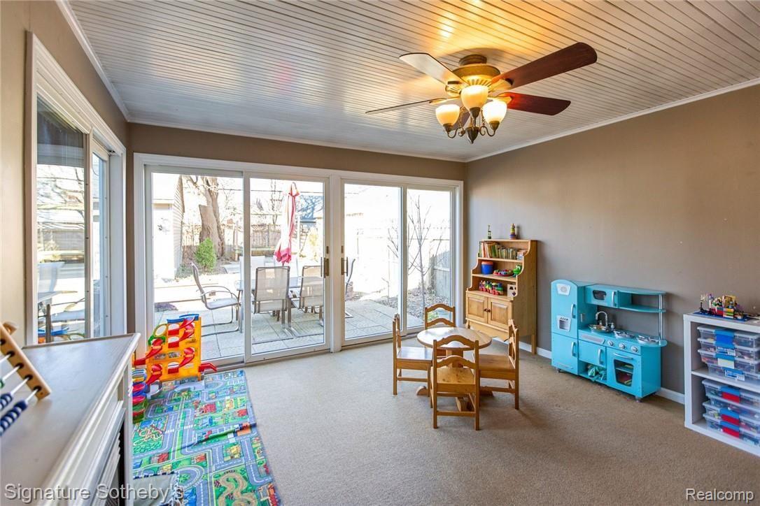 353 McMillan Road Grosse Pointe, MI 48236 - Photo 8 of 27 9.jpg