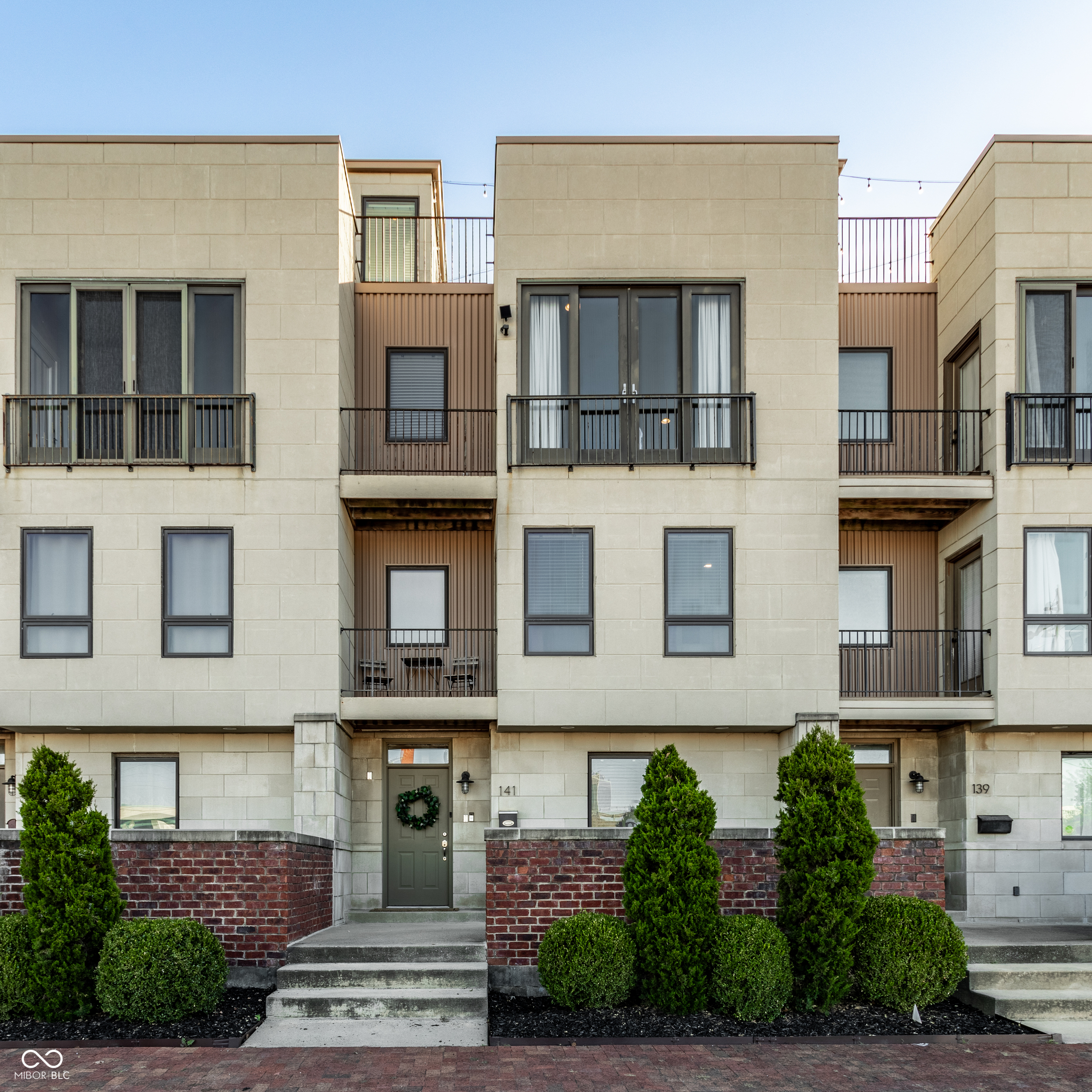 141 Herman Street Indianapolis, IN 46202 - Photo 2 of 49