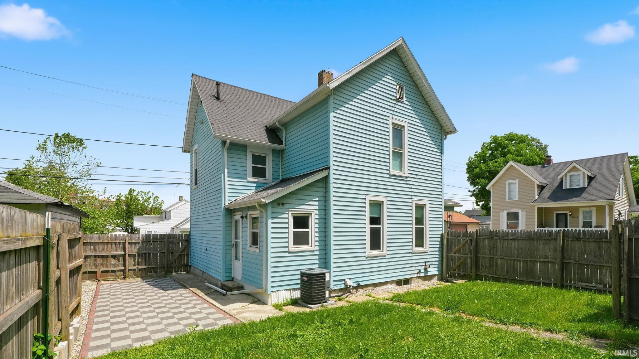 2016 Oakley Street Fort Wayne, IN 46802 - Photo 4 of 23