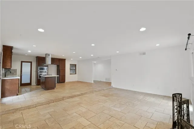 $4,500 | 424 East Riverview Avenue, Orange, CA 92865