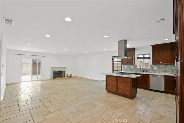 $4,500 | 424 East Riverview Avenue, Orange, CA 92865