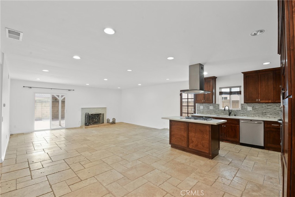 424 East Riverview Avenue Orange, CA 92865 - Photo 4 of 10 Kitchen View