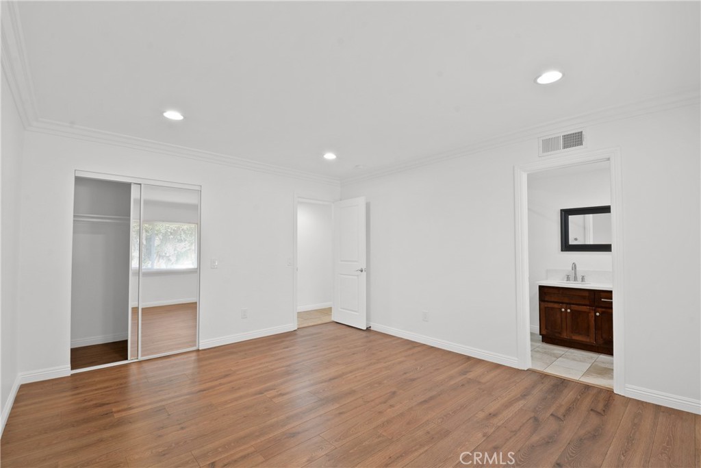 424 East Riverview Avenue Orange, CA 92865 - Photo 9 of 10 Primary Bedroom