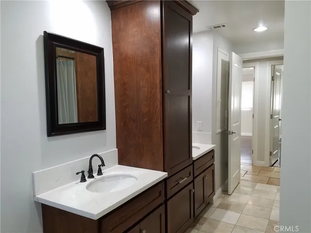 $5,000 | 424 East Riverview Avenue, Orange, CA 92865