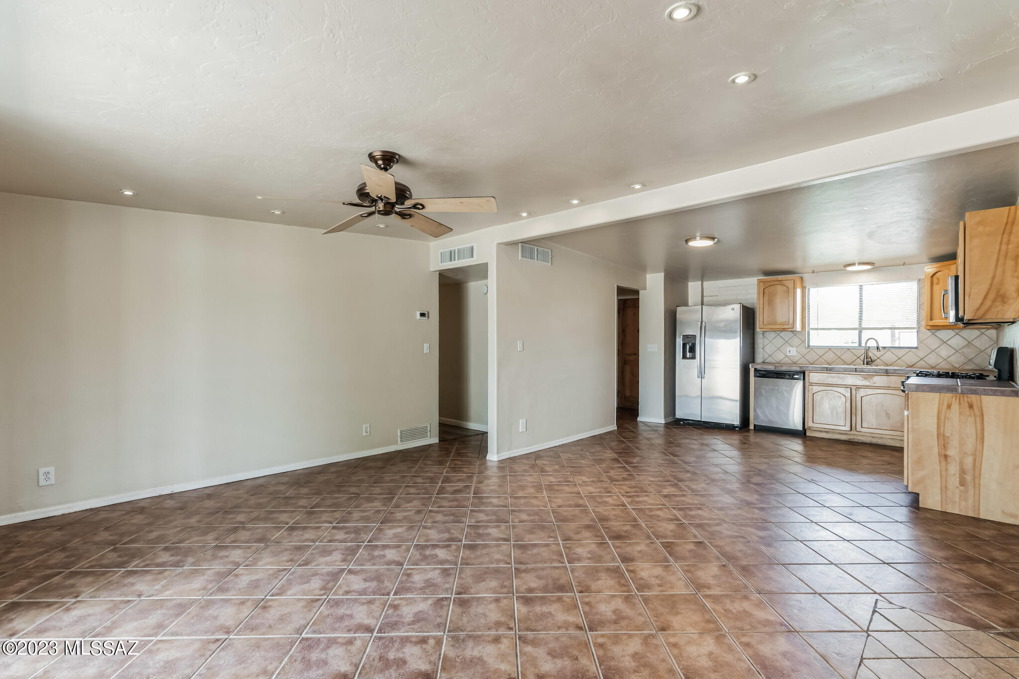 7045 East Stella Road Tucson, AZ 85730 - Photo 5 of 27