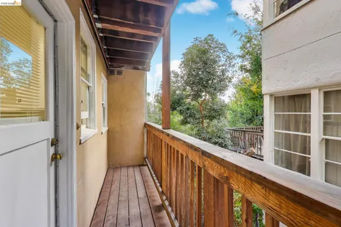 $1,375,000 | 33 Home Place East, Oakland, CA 94610