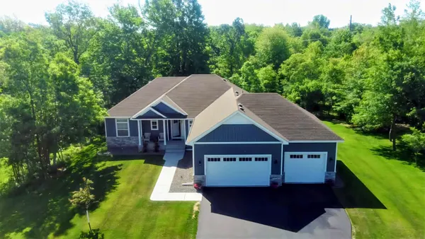 $550,000 | 4745 381st Trail, North Branch, MN 55056