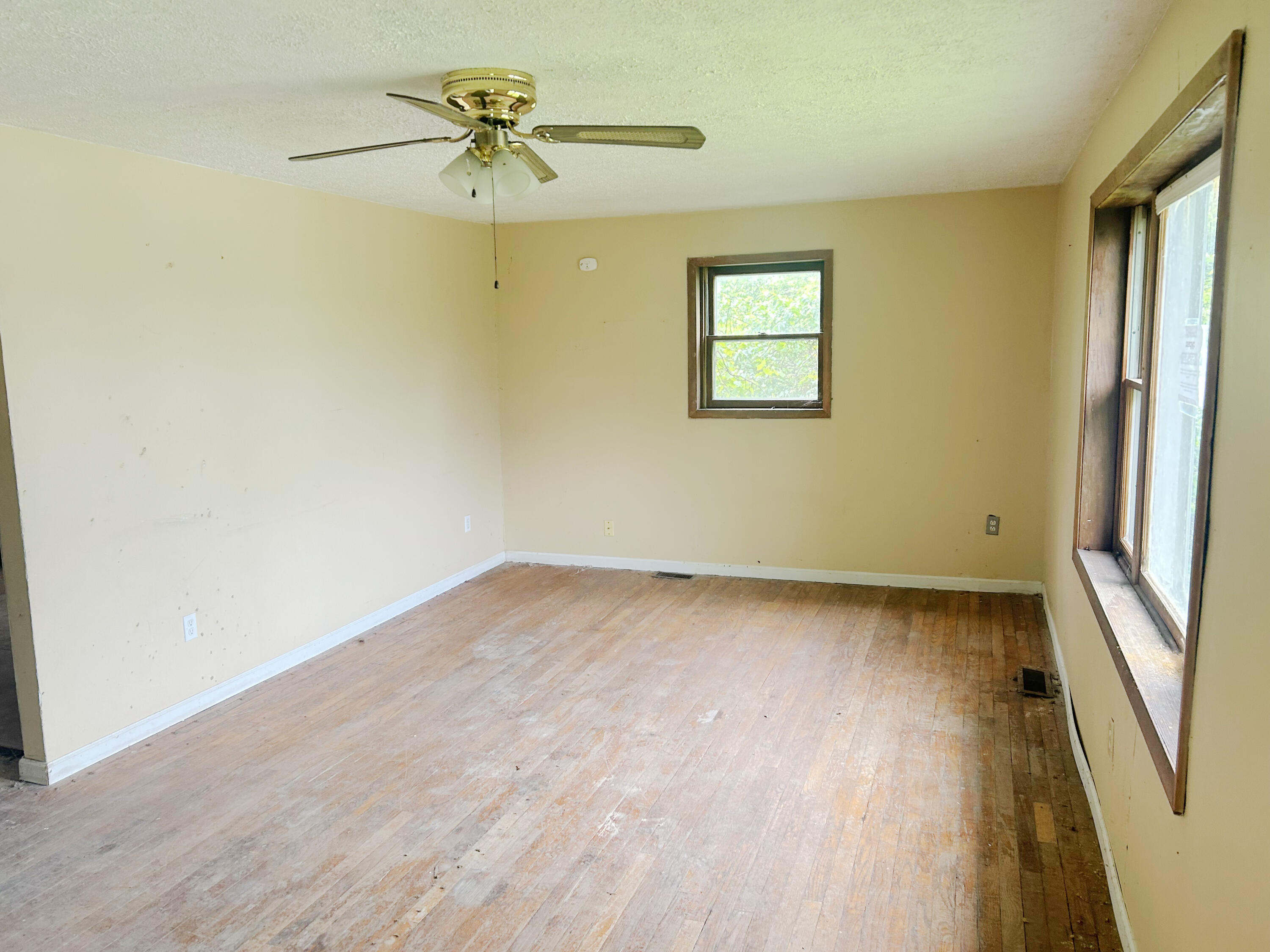 977 Muddy Creek Road Winchester, KY 40391 - Photo 7 of 17 IMG_9057