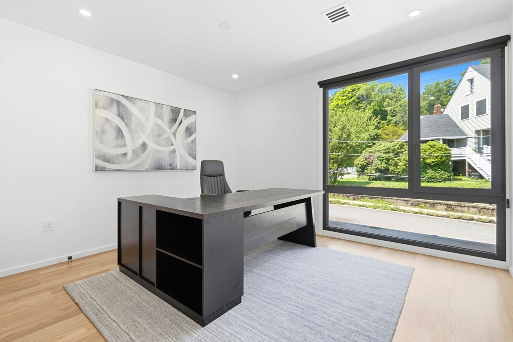 9 Algonquin Road, Unit 2 Chestnut Hill, MA 02467 - Photo 20 of 37