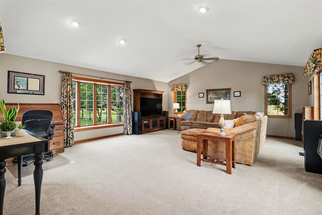9349 Ostrander Road Maybee, MI 48159 - Photo 5 of 39