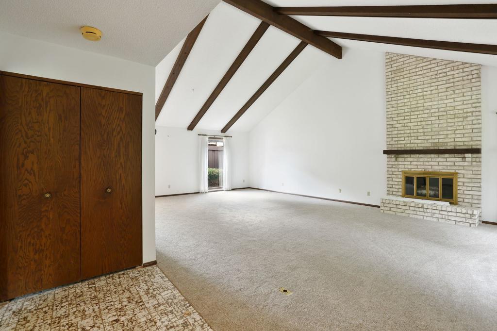 8068 Pennsylvania Road Bloomington, MN 55438 - Photo 3 of 36 Gallery Image 3