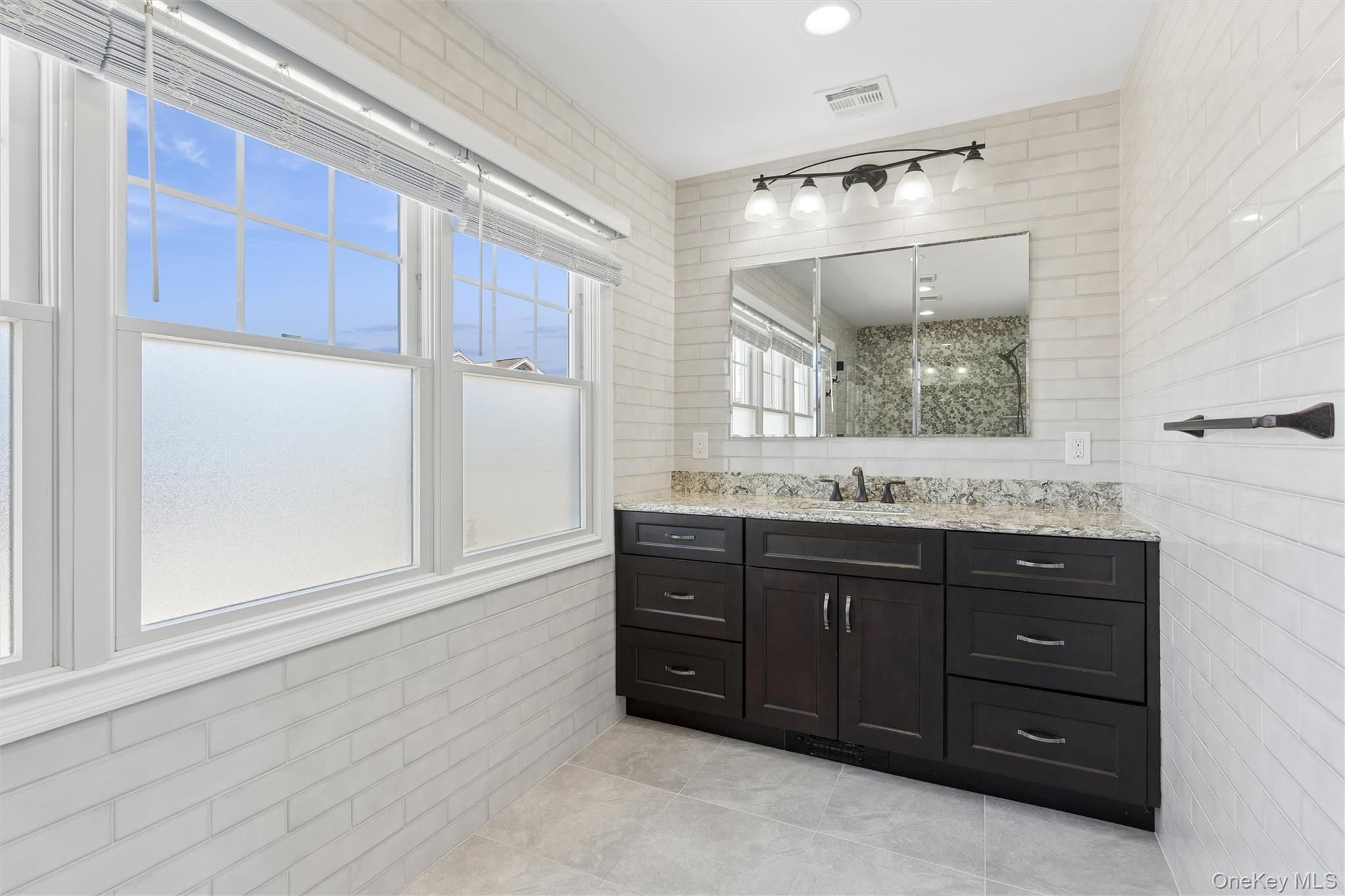 161 Barbara Road Bellmore, NY 11710 - Photo 18 of 33