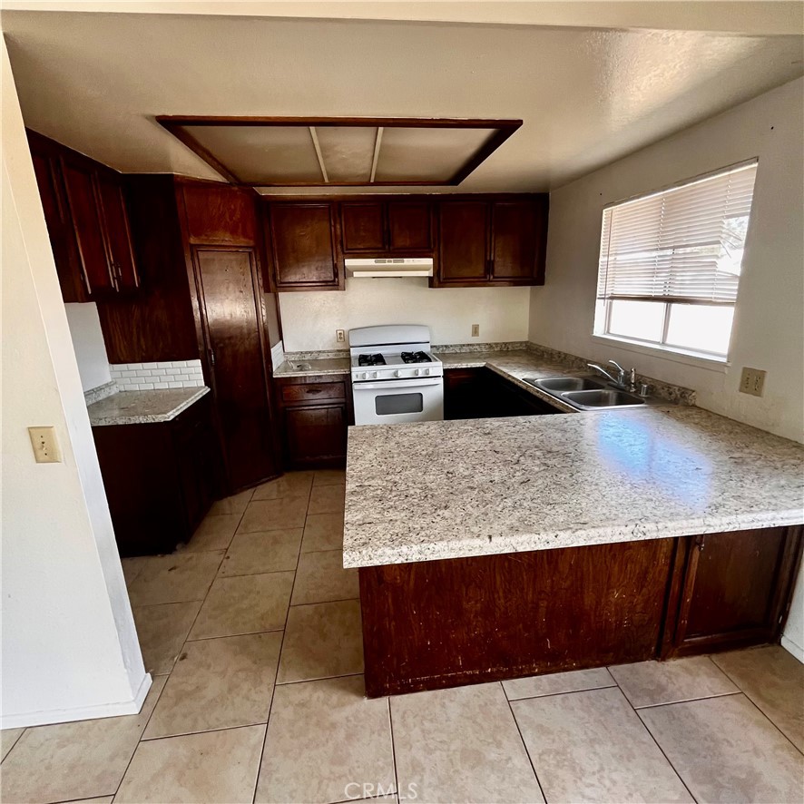 15375 Cheyenne Road Apple Valley, CA 92307 - Photo 7 of 18