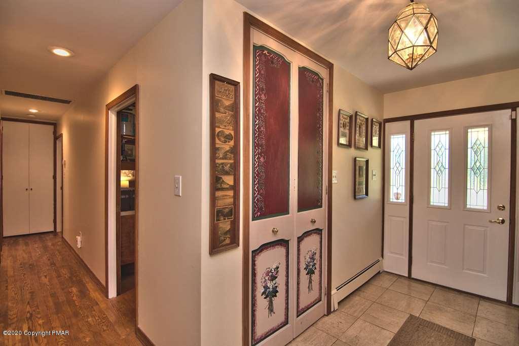 1377 Reish Road Stroudsburg, PA 18360 - Photo 8 of 61 Photo 24