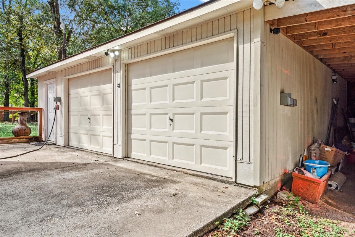 1651 Fultz Court Conroe, TX 77304 - Photo 6 of 38