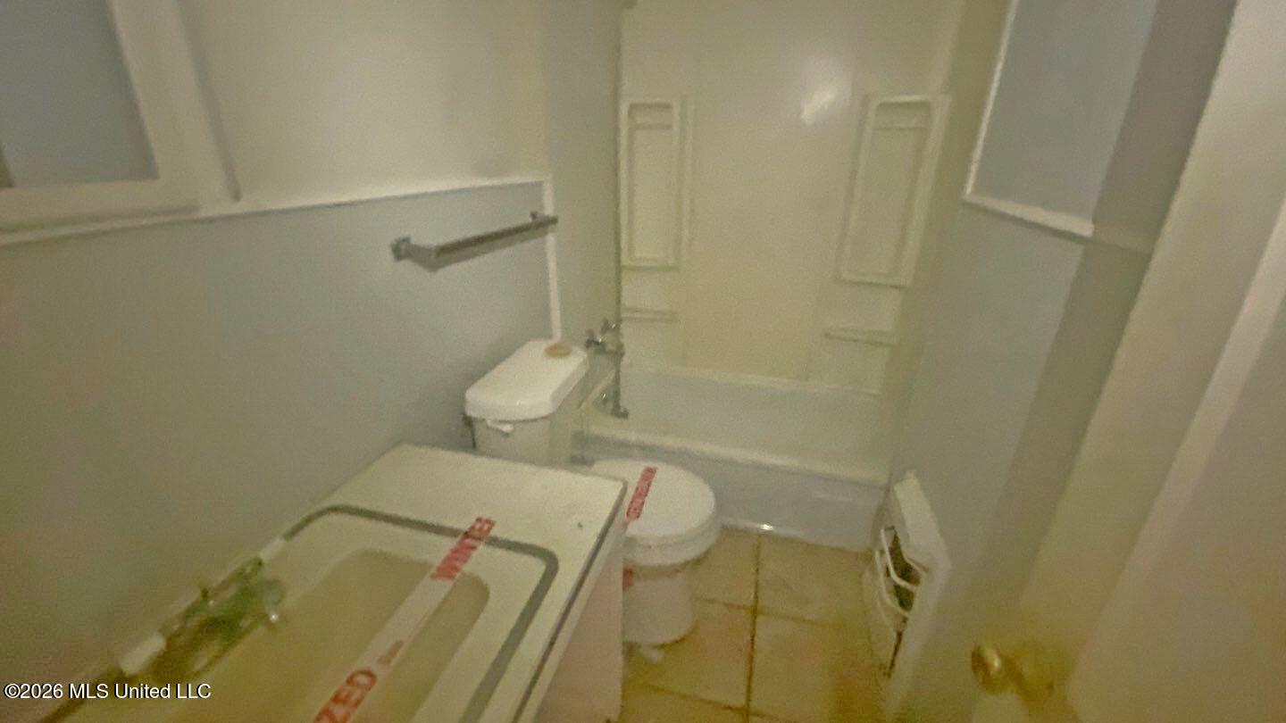 217 East Center Street Canton, MS 39046 - Photo 18 of 23 52-Mar 25 2026 02_01pm-Hkif