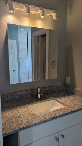 $2,275 | 914 East Louisiana Avenue, Dallas, TX 75216