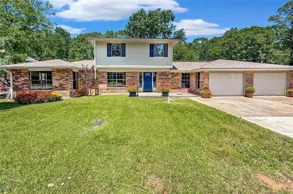 $235,900 | 704 Auburn Drive, Deridder, LA 70634